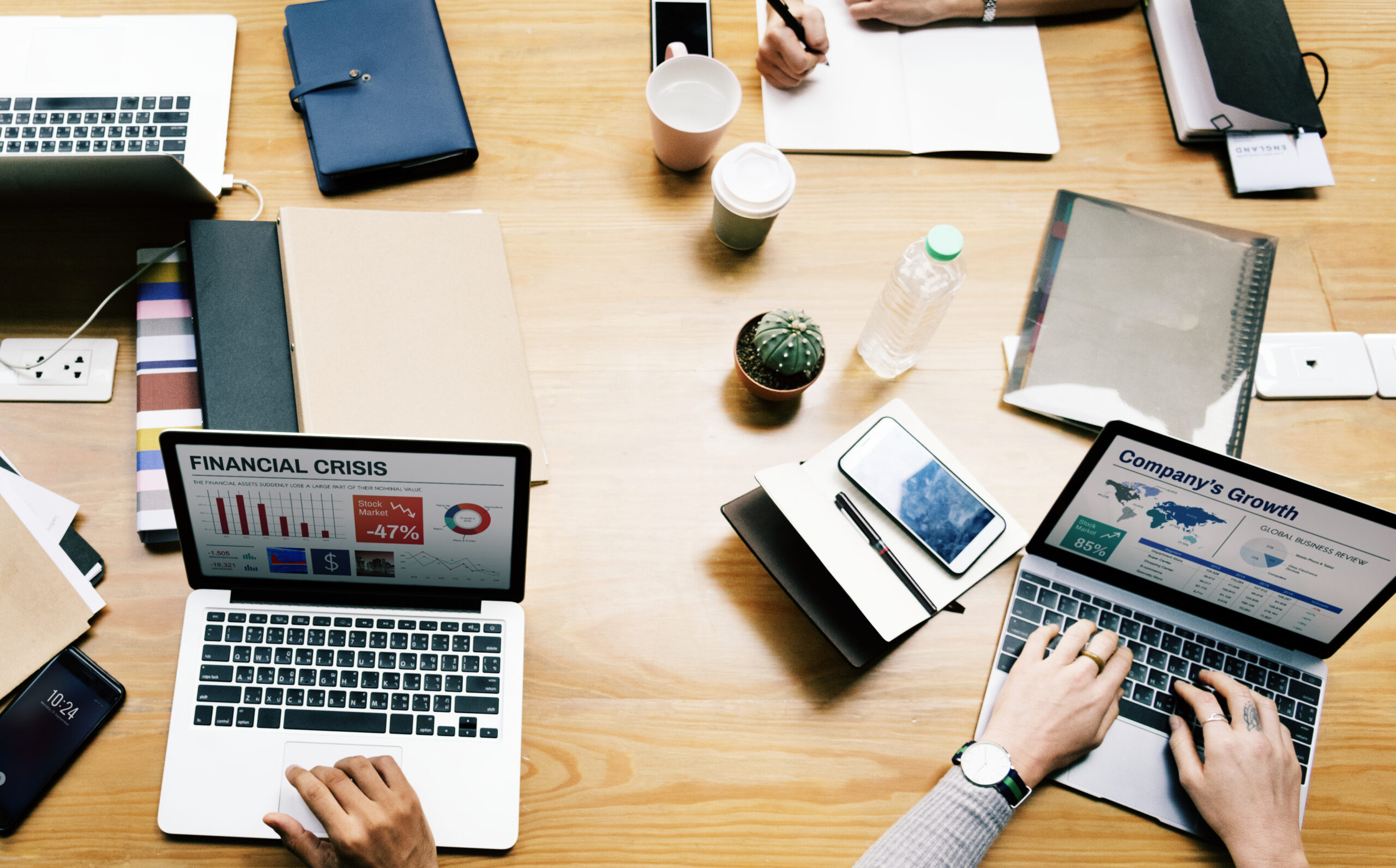 business people working laptop scaled